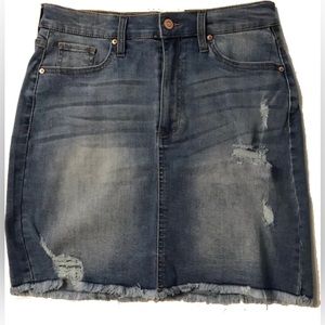 Super comfy FashionNova jean skirt